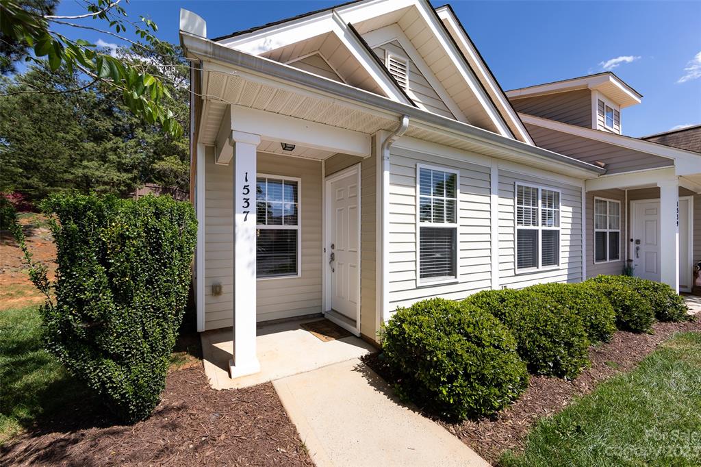 1537 Tyger Brook Lane