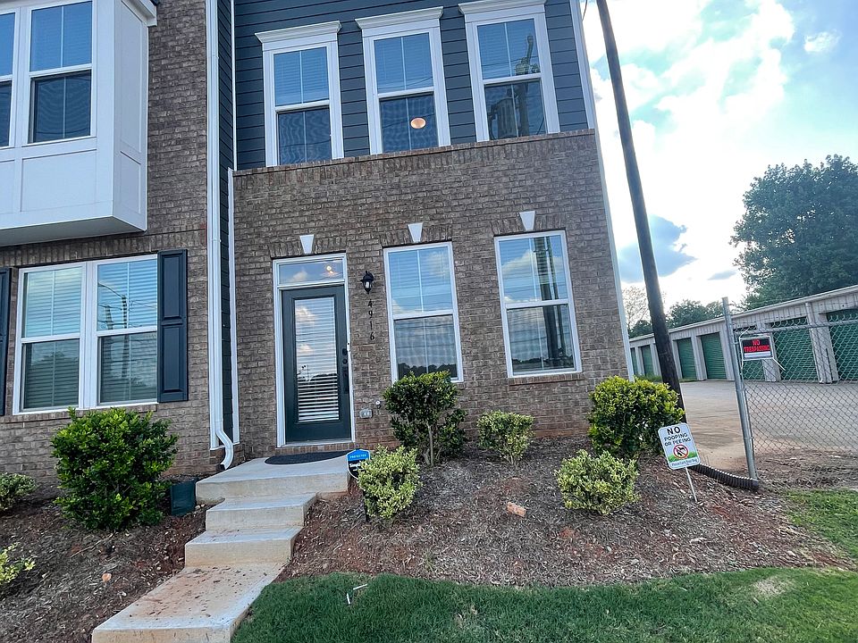 4916 Old Pineville Road - 1