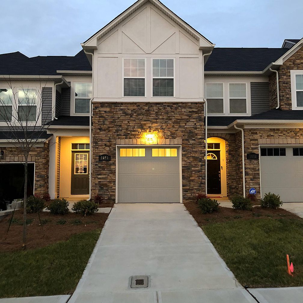 5856 Clan Maclaine Dr